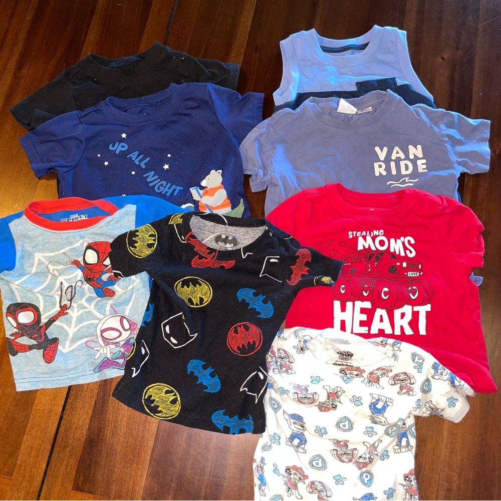 KIDS BUNDLE! Kids T-Shirts! 12M!